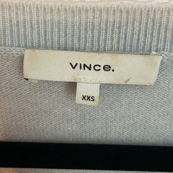 Vince 100% Cashmere Grey Blue V-neck Sweater Size XXS - Picture 3 of 10